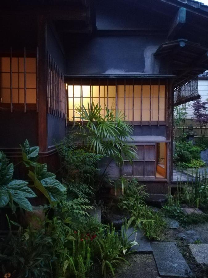 旧鈴木邸 女性専用 Apartment Matsuyama  Ngoại thất bức ảnh